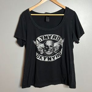 Torrid black Lynrd Skynrd short sleeve t-shirt size 1